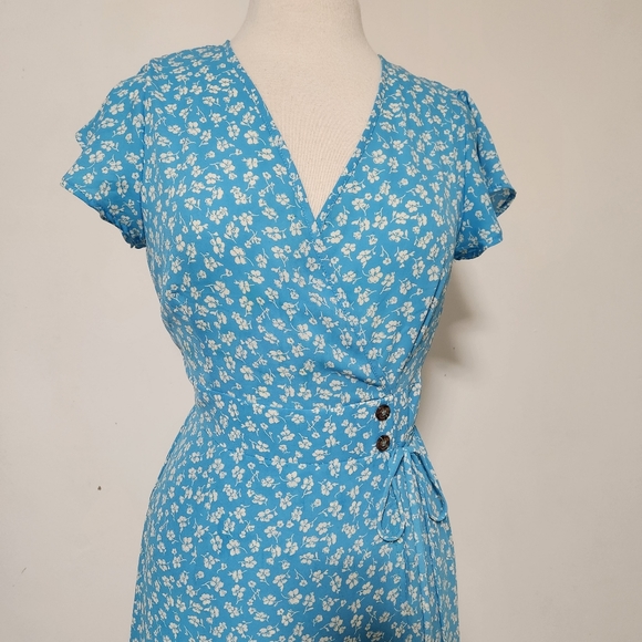 Sienna sky blue floral midi dress - Picture 2 of 8